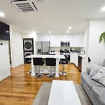 3-Bedroom Apt 9B2 20-Minuite To Downtown Boston