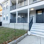 Cozy, Spacious Home Near Downtown Boston