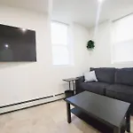 1-Bedroom Apt-7B1 20-Minuite To Downtown Boston