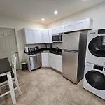 1-Bedroom Apt-9W1 20-Minuite To Downtown Boston