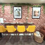 Serene Suite Home Near Logan International Airport