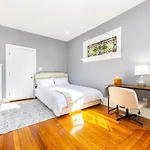Elegant, Spacious 3Bd, 1Ba In Boston