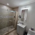 1-Bedroom Apt-9B1 20 Minutes To Downtown Boston