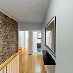 Spacious City Retreat, 3Br