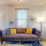 Modern,02 Mile To Northeastern, In Unit Laundry