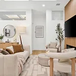 4br/4ba | Parking + Chef's Kitchen | Near Bu/bc *