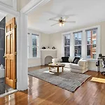 Charming 2Br In Boston