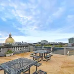 Walk To Common Bright With Rooftop Deck Apartment Boston