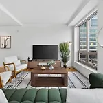 Apartment Luxury 2br 2ba Prime Downtown