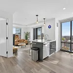Modern 2br Prime Downtown Location Apartment Boston