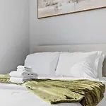 Luxe 3Bd Brighton