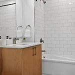 Luxury 3br 2ba Near Harvard With Free Parking Apartment