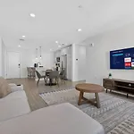 Luxe 3Bd Allston