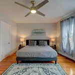 Spacious 2br Apartment *