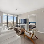 Beautiful Centrally Located 3 Bedroom Apartment *