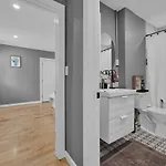 Airport Subway Apartment
