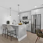 Apartment Luxe 3bd Allston *