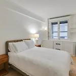Walk To Common Bright With Rooftop Deck Apartment Boston