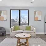 Luxe 3bd Brighton Apartment Boston