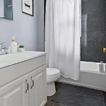 Charming 2Br In Boston