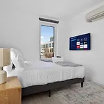 Apartment Luxe 3bd Allston *