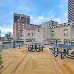 Apartment Walk To Common Bright With Rooftop Deck Boston