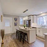 Spacious 2br *