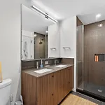 Modern 2br Prime Downtown Location Apartment Boston