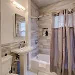 Spacious 2br * Boston