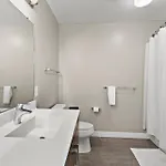 Beautiful Centrally Located 3 Bedroom * Boston