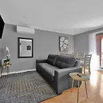 Airport Subway Apartment