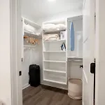 Seaport Apartment Fireplace Gym & Pool Access