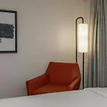 Courtyard By Marriott Downtown Hotel Boston