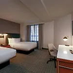 Courtyard By Marriott Downtown