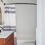Apartment Blueground North Brookline Washer Nr Beacon St Bos-1177
