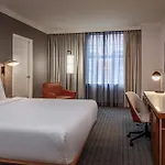Courtyard By Marriott Downtown Hotel