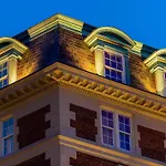 The Eliot Hotel