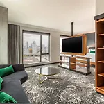 Cambria Downtown - Seaport Hotel
