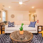 Apartment 2 Bedroom Unit W Elevator & In-unit Laundry Boston