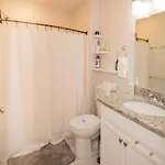 2 Bedroom Unit W Elevator & In-unit Laundry * Boston