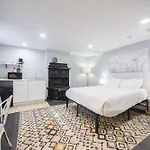 Centrally Located In Boston's Bay * Boston