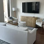 Back-Bay 2Br Condo W Roof Top Gym Parking