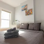 Your Home Base, Cozy 2Br