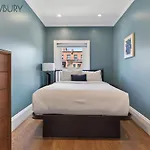 304 Newbury Street By Thatch 4*