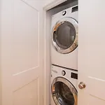 Apartment Stylish 2br W Full Kitchen, Laundry & Cen Air Boston