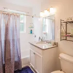 Apartment Stylish 2br W Full Kitchen, Laundry & Cen Air