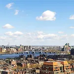 Hilton Back Bay 3*