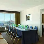 Doubletree By Hilton Bayside Hotel