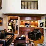 Back Bay Beacon Apartment Boston