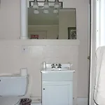 463 Beacon Street Guest house 2*